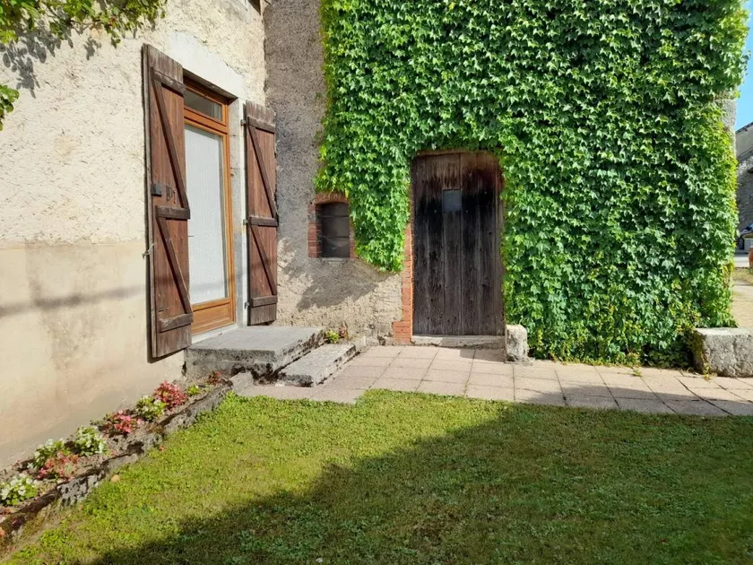 Apartment with garden | Garden view - Image 1
