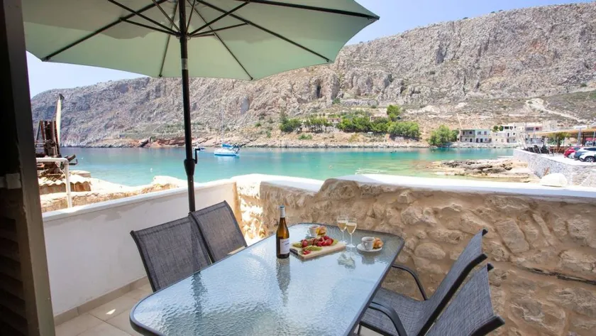 Apartment with terrace & barbecue | Sea view | Beach nearby | Pet-friendly - Image 1