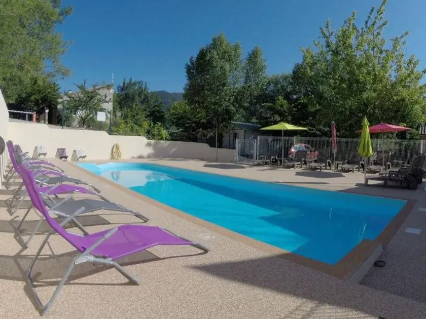 Agréable chalet convivial et familial avec piscine chauffée et terrasse | Avec animaux bienvenus - Image 1
