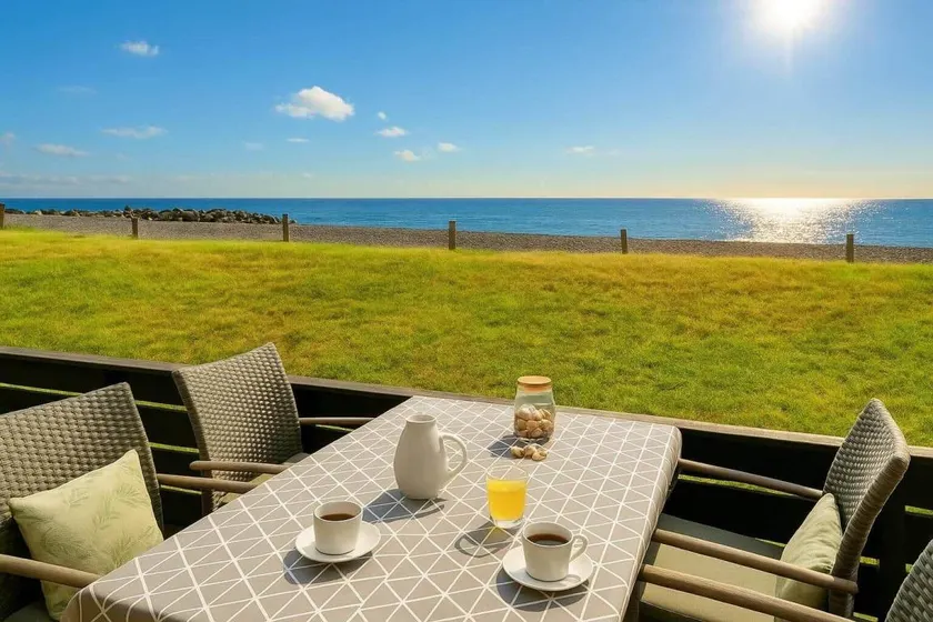 House with terrace, barbeque & garden | Sea view - Image 1