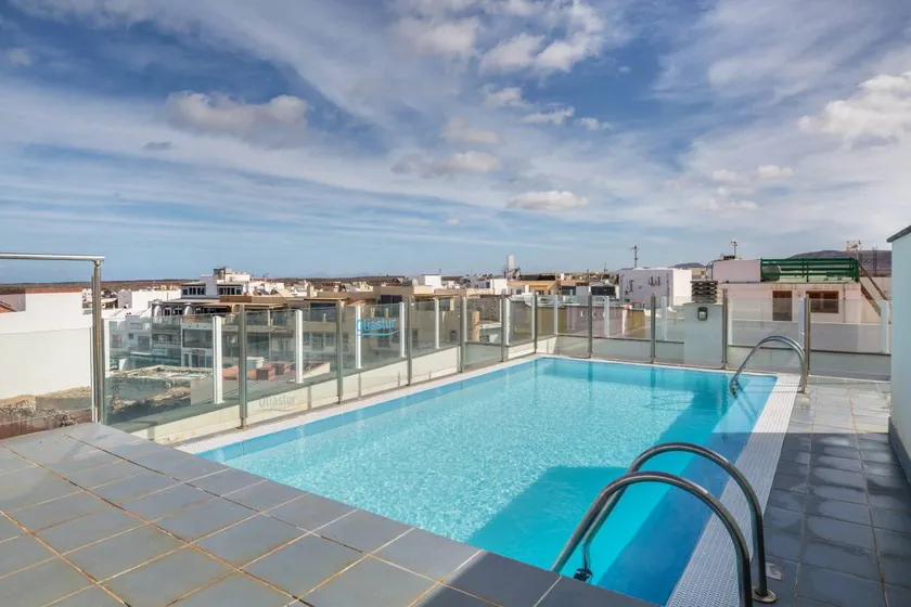 House with pool & terrace - Image 1