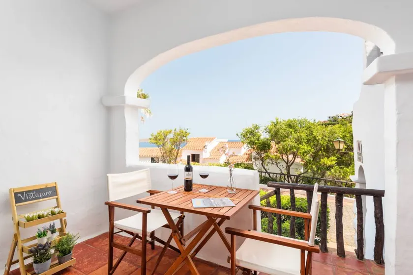 Holiday apartment with pool & terrace | Sea view - Image 1
