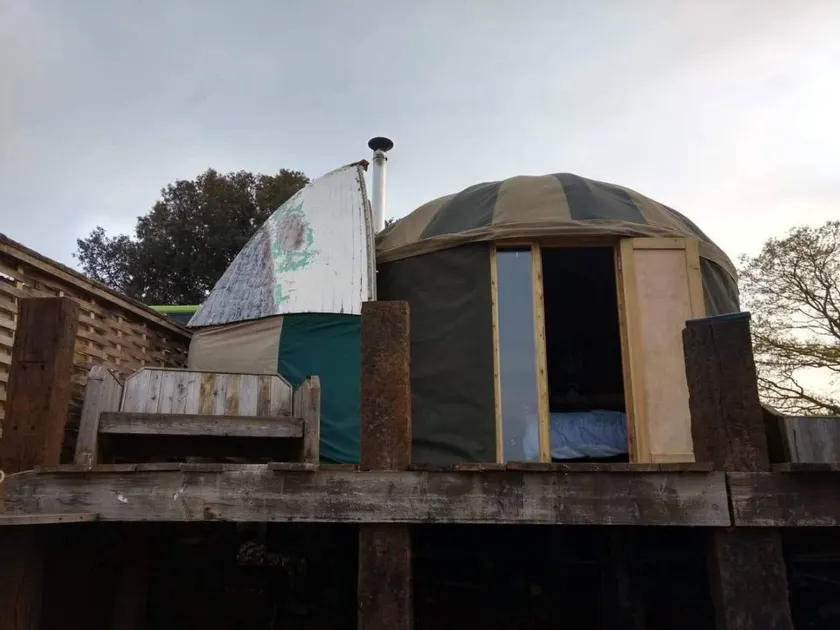 Cabin with barbeque & hot tub | Beach view | Next to the beach - Image 1