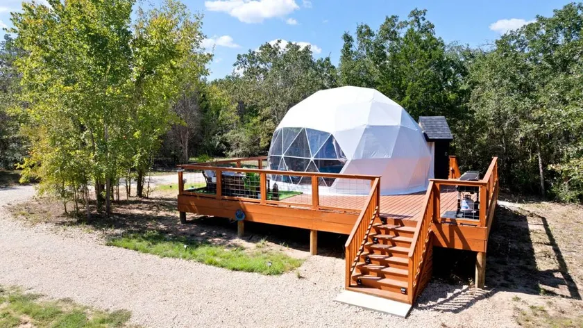 Beautiful Lofted Dome with Cozy Deck and Charming Design in Elgin, Texas - Image 1