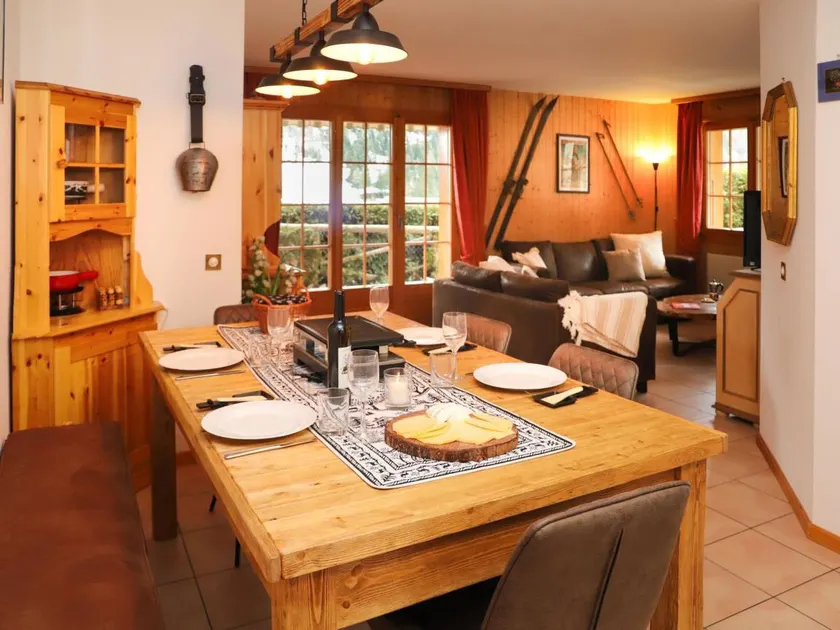 Holiday apartment with barbecue & terrace - Image 1