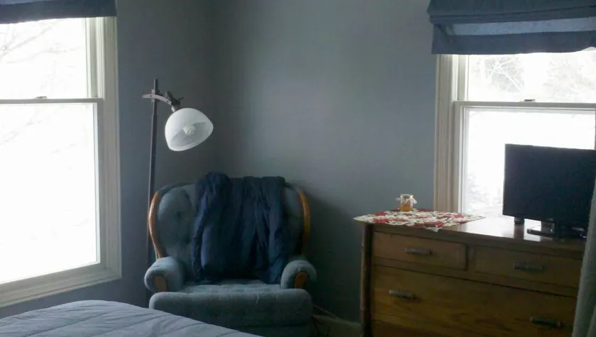 Black Dog Inn (Blue Bedroom) - Image 1