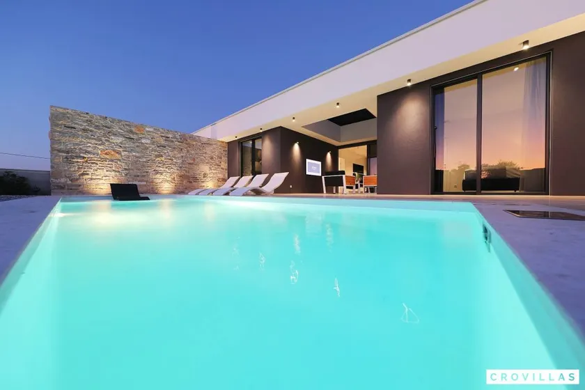 Villa con piscina y terraza | Vistas al mar - Image 1