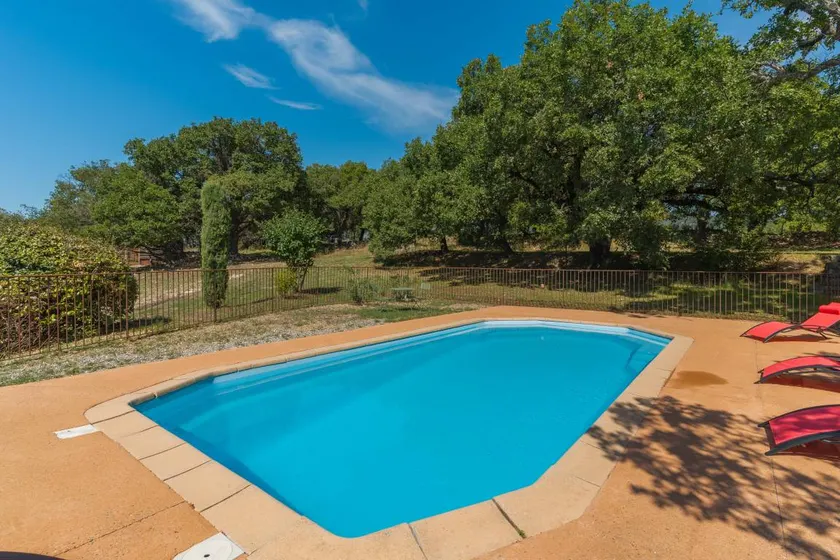 Holiday home with garden, BBQ & terrace | Garden view - Image 1