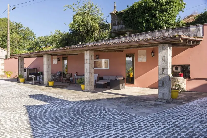 House with BBQ & terrace | Mountain view - Image 1