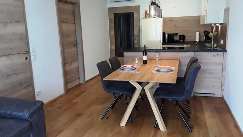 Holiday apartment with garden & terrace - Image 1