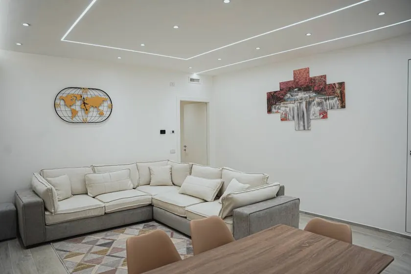 Charmante chambre chez l'habitant entièrement équipée avec internet haut débit et terrasse | Vue ville - Image 1