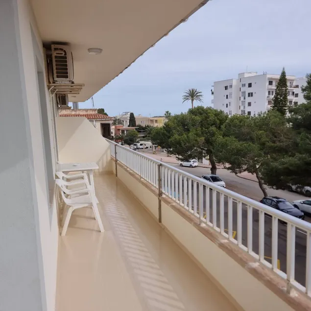 Holiday apartment with terrace - Image 1