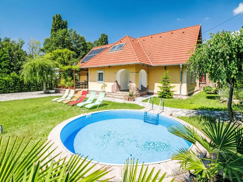 Ferienhaus mit privatem Pool, Grill und Garten - Image 1