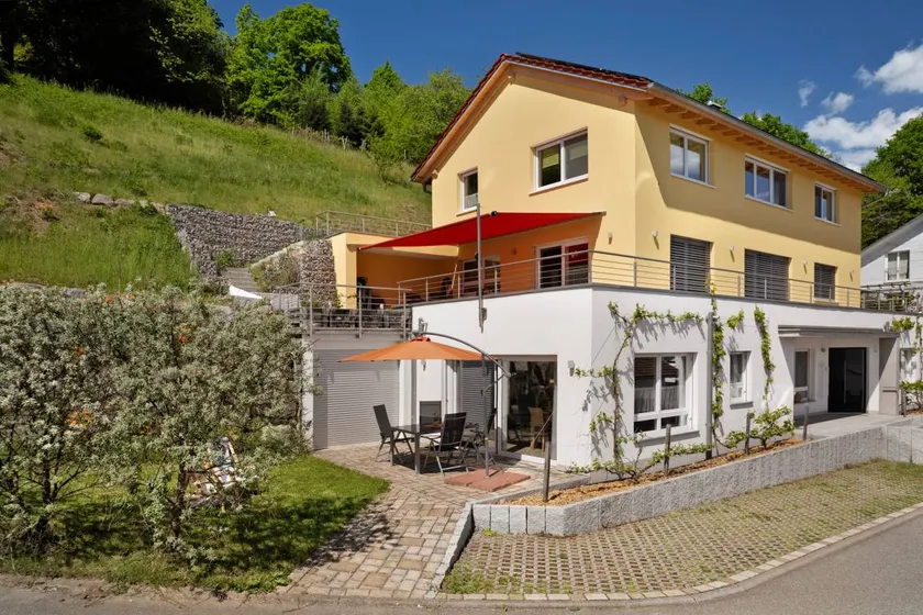 “Rebenrain” Holiday Apartment with Private Terrace in a Quiet Location - Image 1