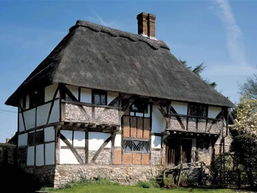 Cottage with garden & terrace - Image 1