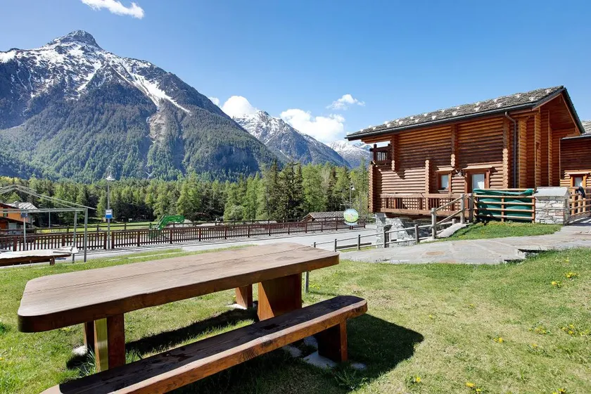 Appartement avec jardin | Vue montagne - Image 1