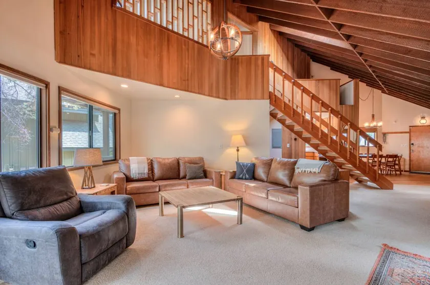 Family-oriented big house with fast internet & barbeque | Mountain view - Image 1