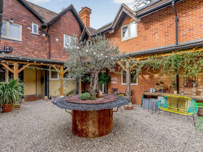 Cottage with garden & barbeque - Image 1