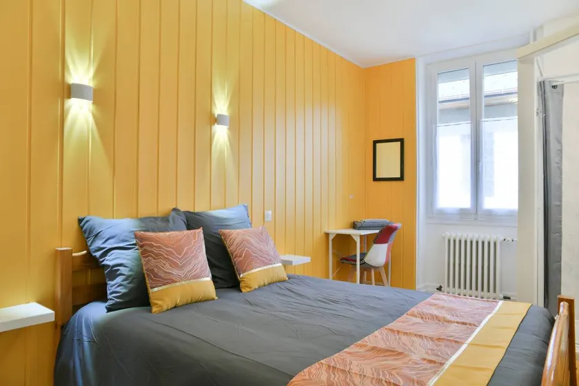 Bed and breakfast with terrace, pool & garden - Image 1