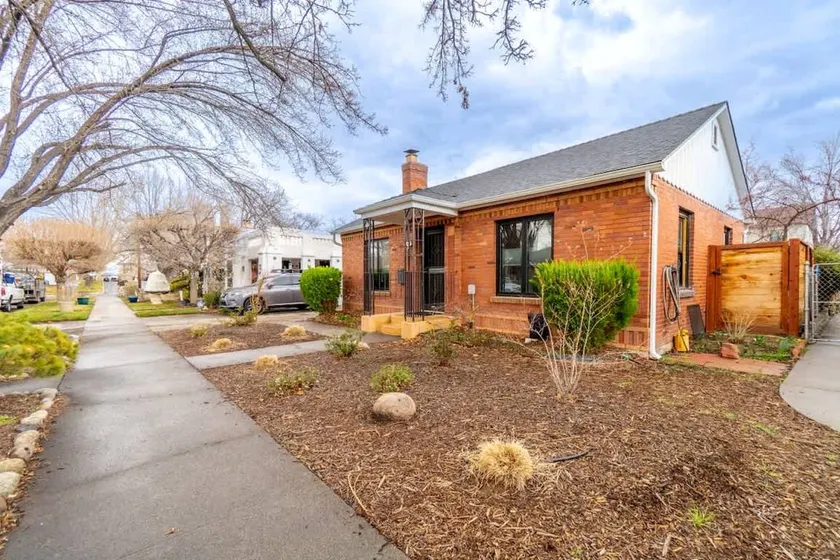 Spacious Reno Retreat with Backyard, EV Charger & Dedicated Workspace - Image 1