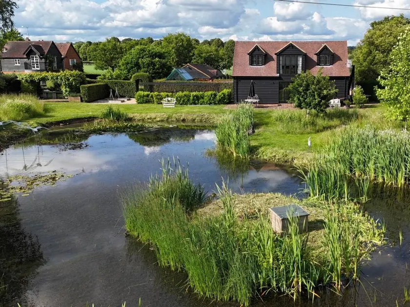 Merveilleux appartement avec piscine et jardin | Vue sur l'eau | Avec animaux autorisés - Image 1