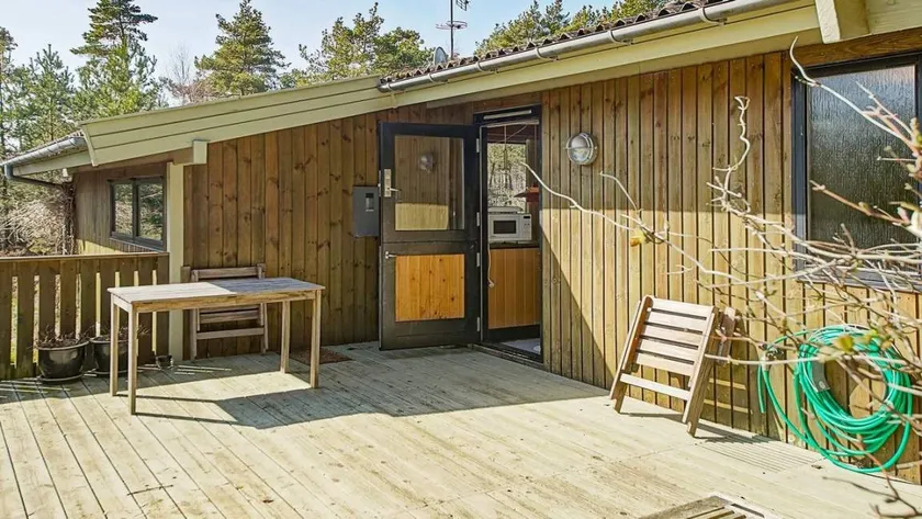Fantástica casa vacacional con sauna y terraza | Al lado de la playa - Image 1