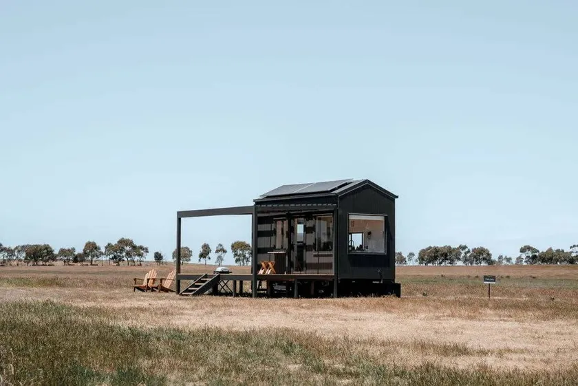 Magical Tiny House with Amazing Stargazing and Deck in Victoria - Image 1