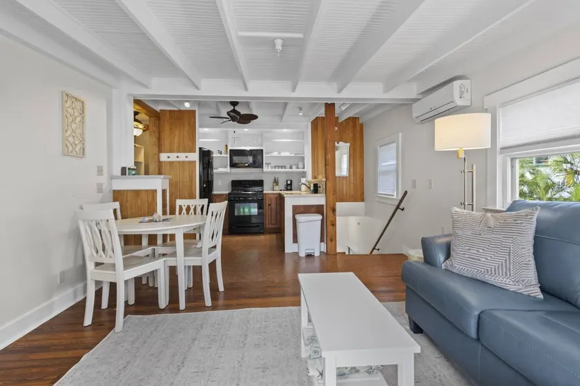 Holiday apartment with barbecue | City view | Suitable for remote work - Image 1