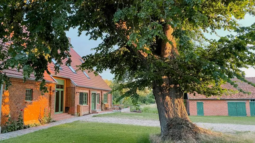 Apartment with terrace, barbeque & sauna - Image 1