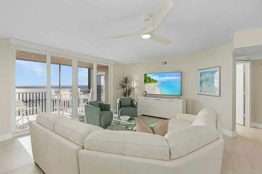 Unique Beachfront Condo with Stunning Beach and Bay Views - Image 1