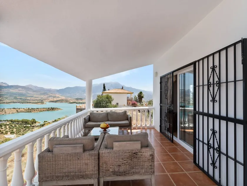 Villa with terrace, private pool & BBQ | Mountain view - Image 1