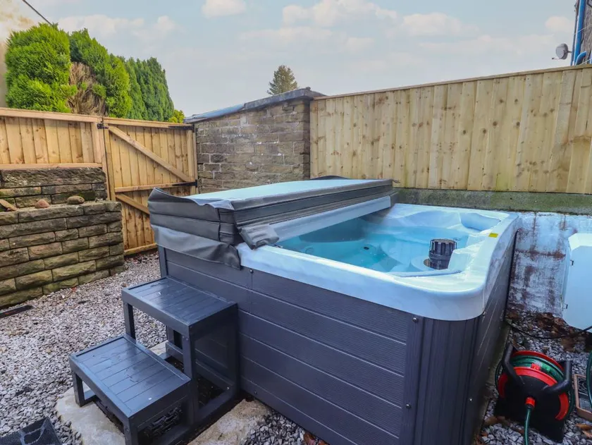 Voll ausgestattetes charmantes Landhaus mit Whirlpool und Garten | Haustiere sind willkommen - Image 1