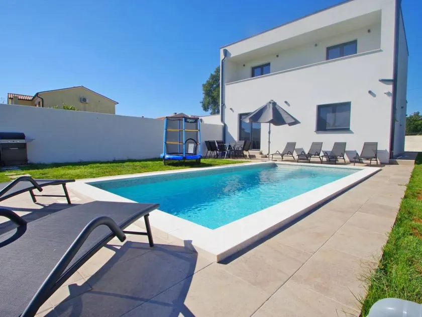 Casa con piscina privada, terraza y barbacoa - Image 1
