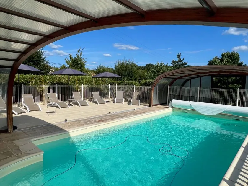 Casa con barbecue, terrazza e piscina | Vista sul giardino - Image 1