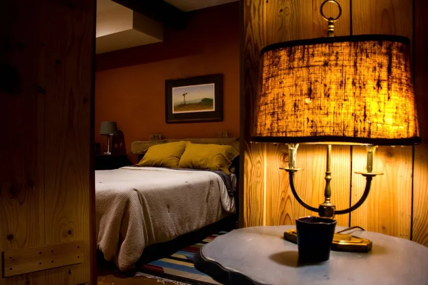 Cozy Ground Floor Suite in a Beautiful Farmhouse for a Unique Getaway in Afton, Virginia - Image 1