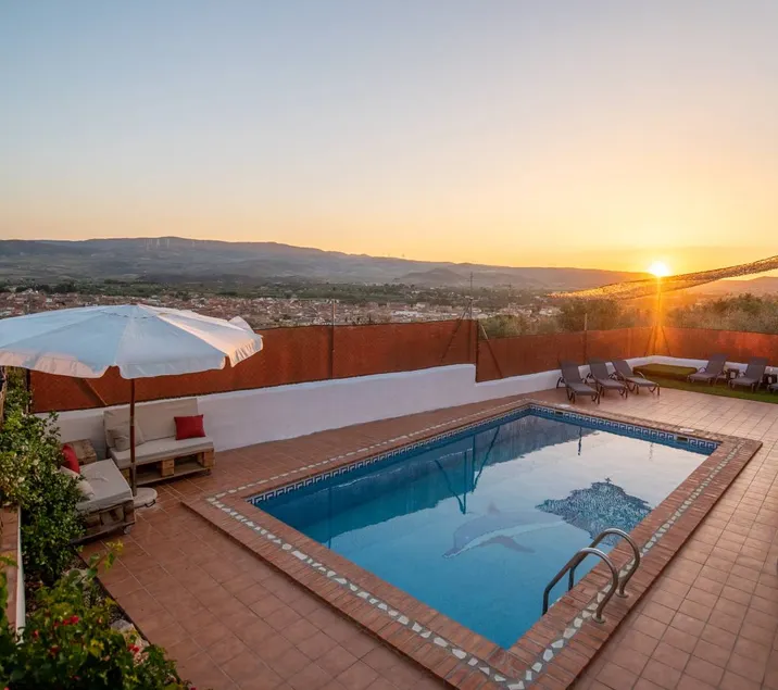 Villa with terrace, garden & private pool | Mountain view - Image 1