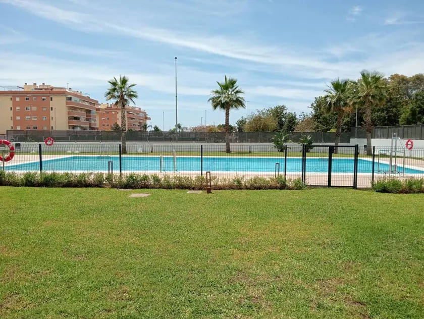 Charmante Ferienwohnung mit Pool und Terrasse | Neben dem Strand - Image 1