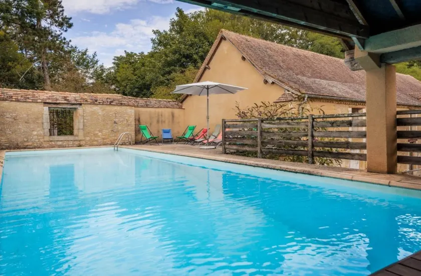 La Petite Cour – Spacious House with Shared Pool in the Heart of Périgord - Image 1