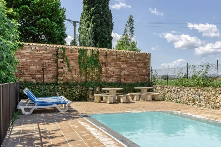 Habitación en casa de familia con terraza, piscina y jardín | Vistas al jardín | Acepta mascotas - Image 1