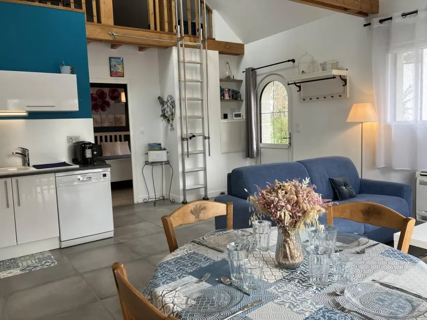 Charming gite with garden & terrace - Image 1
