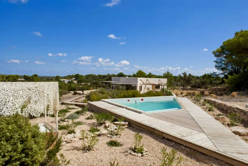 Family-friendly big house with private pool, terrace & garden | Sea view | Dogs allowed - Image 1