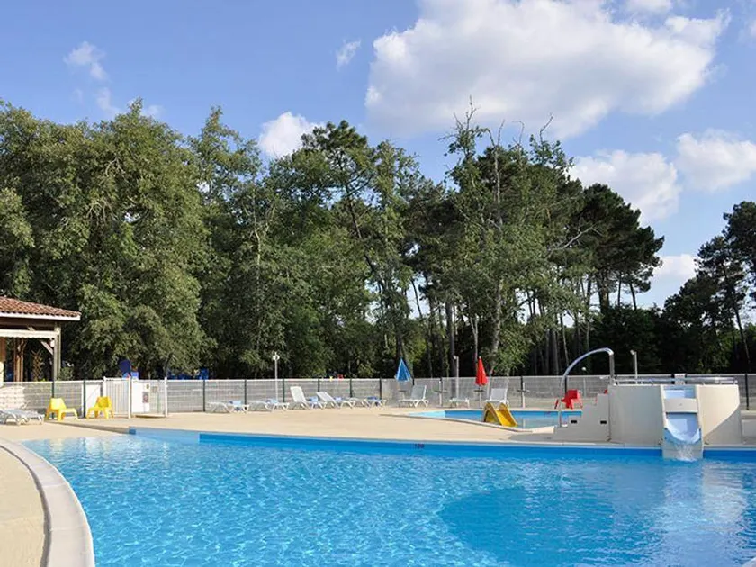 Casa móvil apta para familias con terraza y piscina | Se admiten mascotas - Image 1