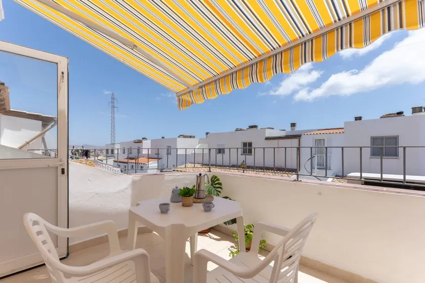 Flat with terrace | Suitable for remote work - Image 1