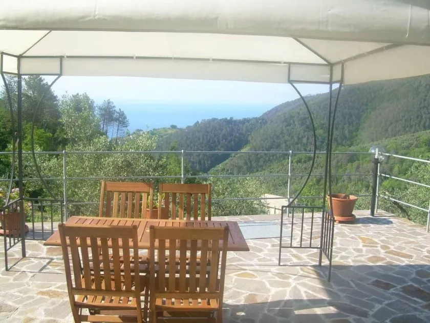 Appartamento con giardino, griglia e terrazza - Image 1