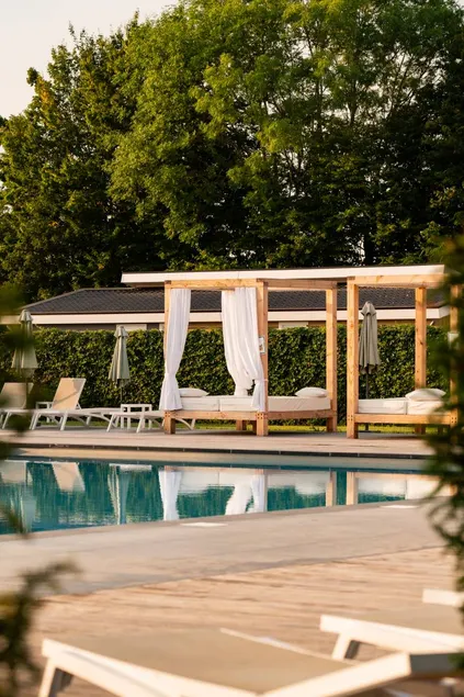 Agréable village vacances avec jardin, piscine et barbecue - Image 1