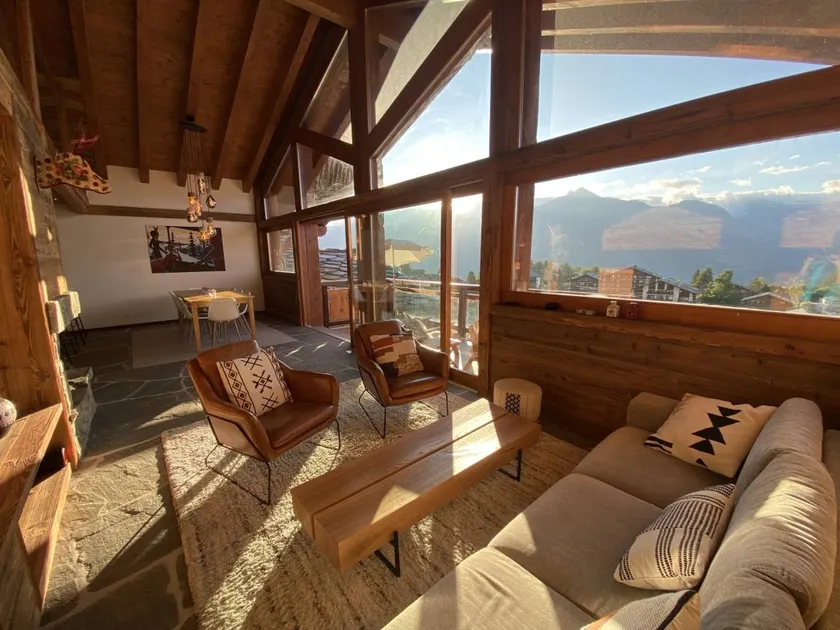 Apartment with pool - Image 1
