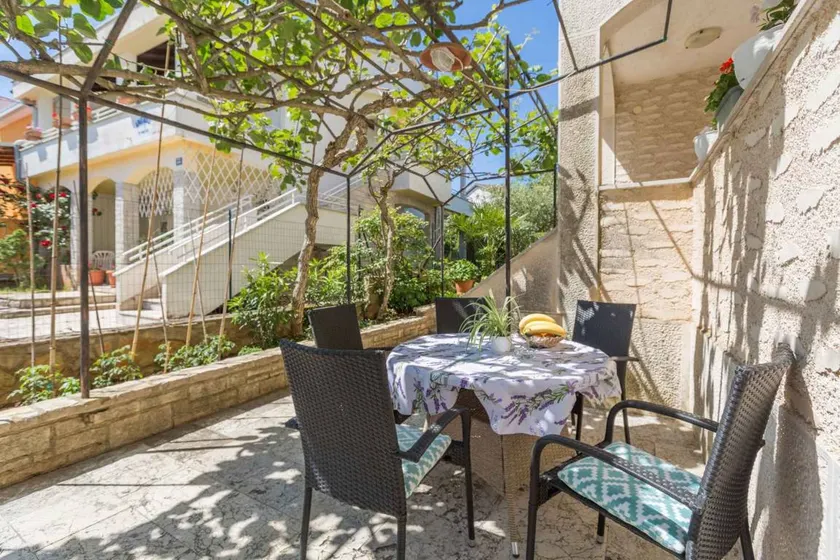 Flat with 2 rooms for 5 persons - Image 1