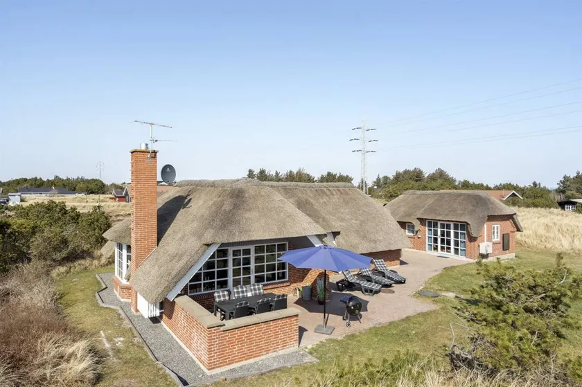 Holiday home with terrace, sauna & hot tub - Image 1