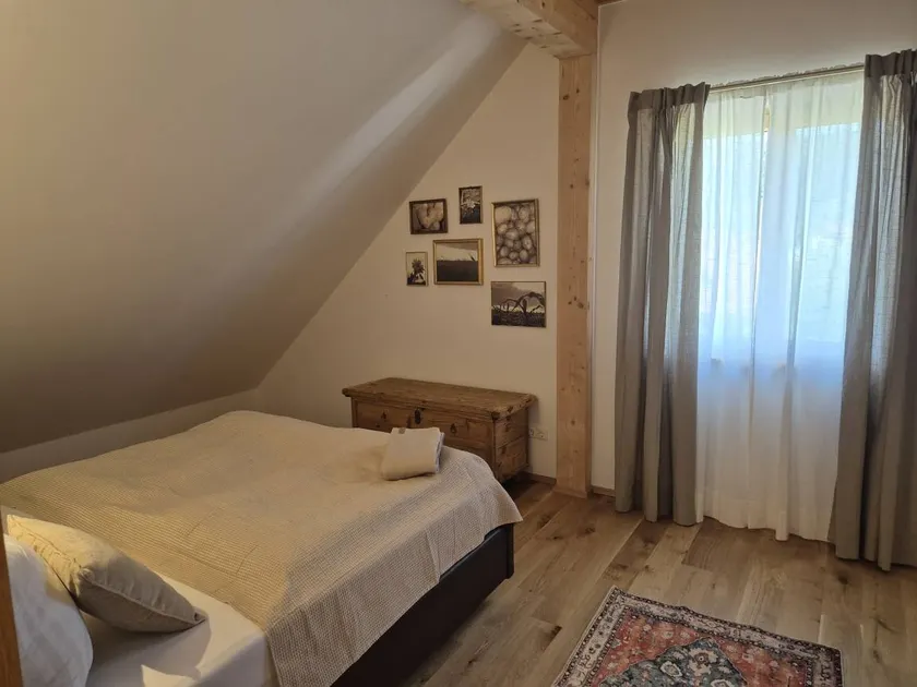 Apartment with garden - Image 1