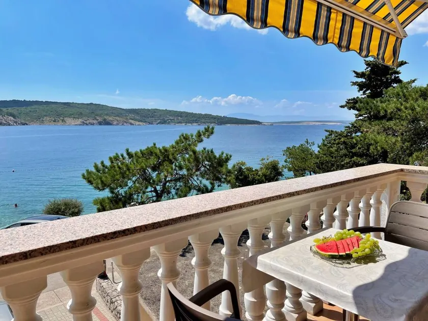 Flat with BBQ | City view - Image 1
